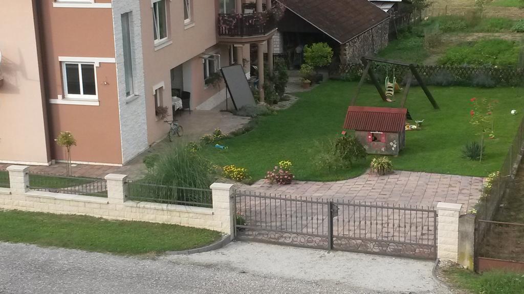 Appartement Kaj-Lux à Tuheljske Toplice Extérieur photo